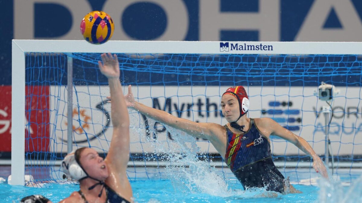 Laura Ester Ramos durante un partido de la selección española el pasado febrero en el FINA World Aquatics Championships en Doha