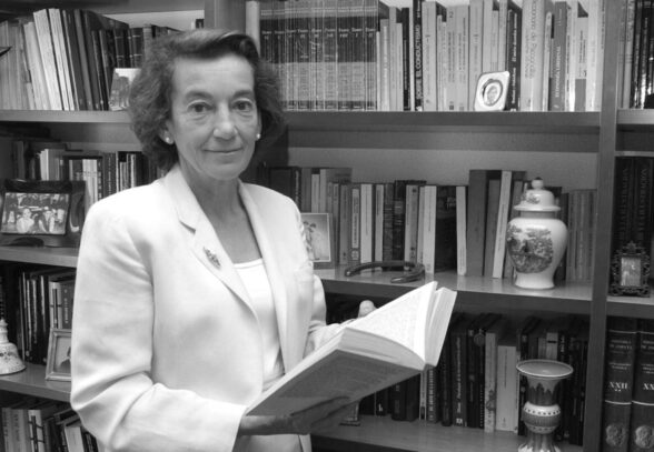 Fotografía de archivo fechada el 6 de septiembre de 2003 que muestra a la ex miembro de la Comisión Ejecutiva de la Federación Socialista Madrileña (FSM) Cristina Alberdi durante una entrevista