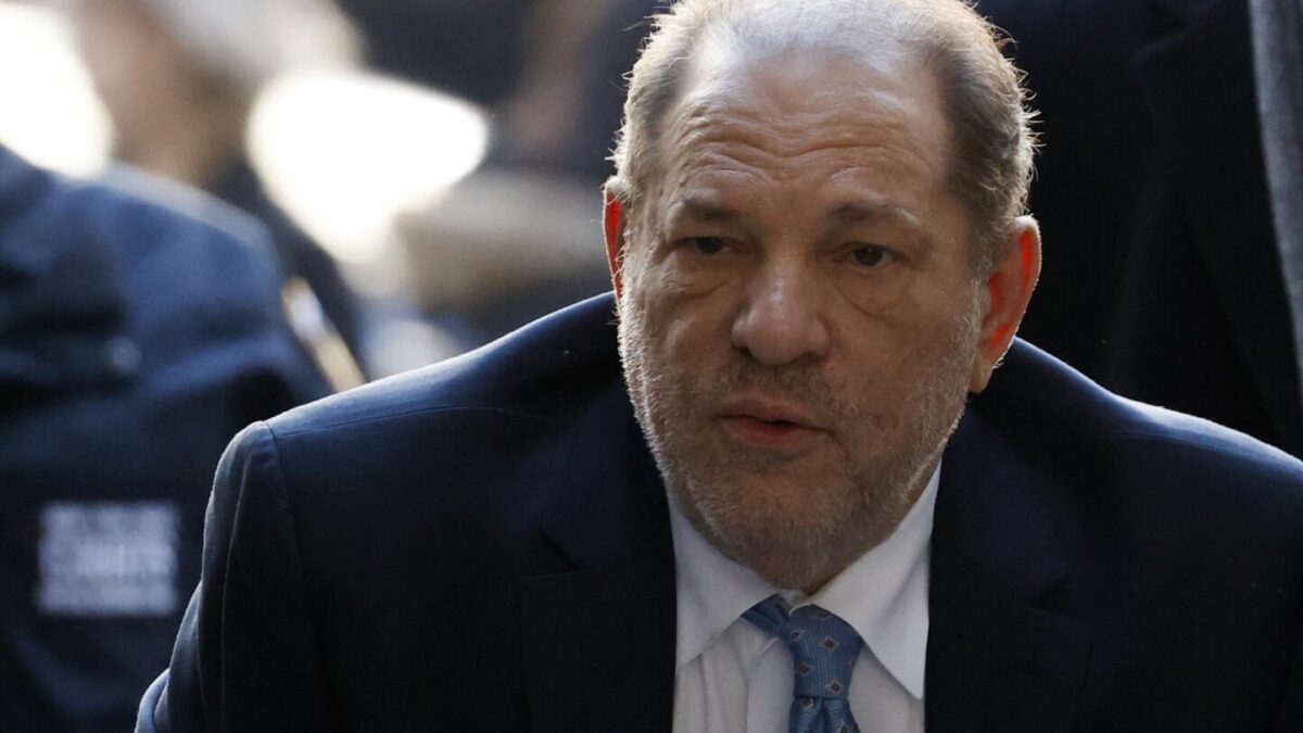Fotografía de archivo fechada el 24 de febrero de 2020, del exproductor de Hollywood Harvey Weinstein