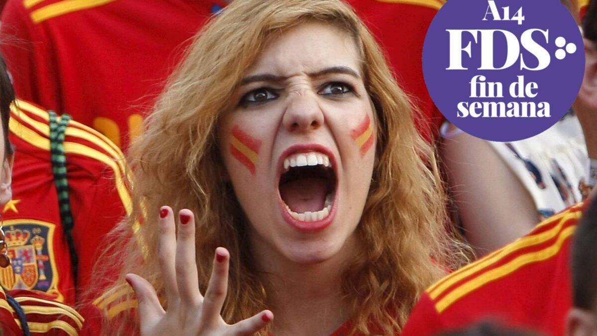 Una aficionada de la selección durante un partido de España.
