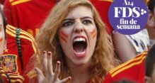 Una aficionada de la selección durante un partido de España.