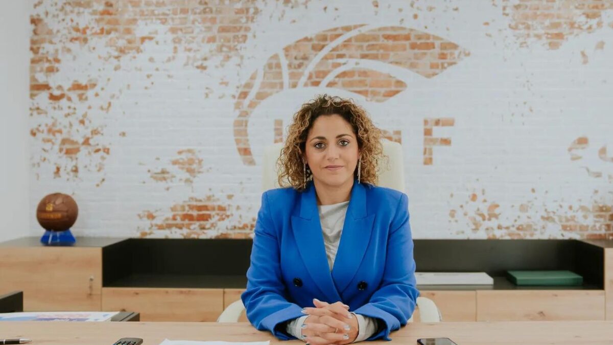 La presidenta de la liga F, Beatriz Álvarez