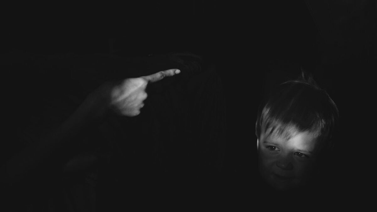 La violencia vicaria es la que el padre ejerce sobre su hijo para hacer daño a la madre