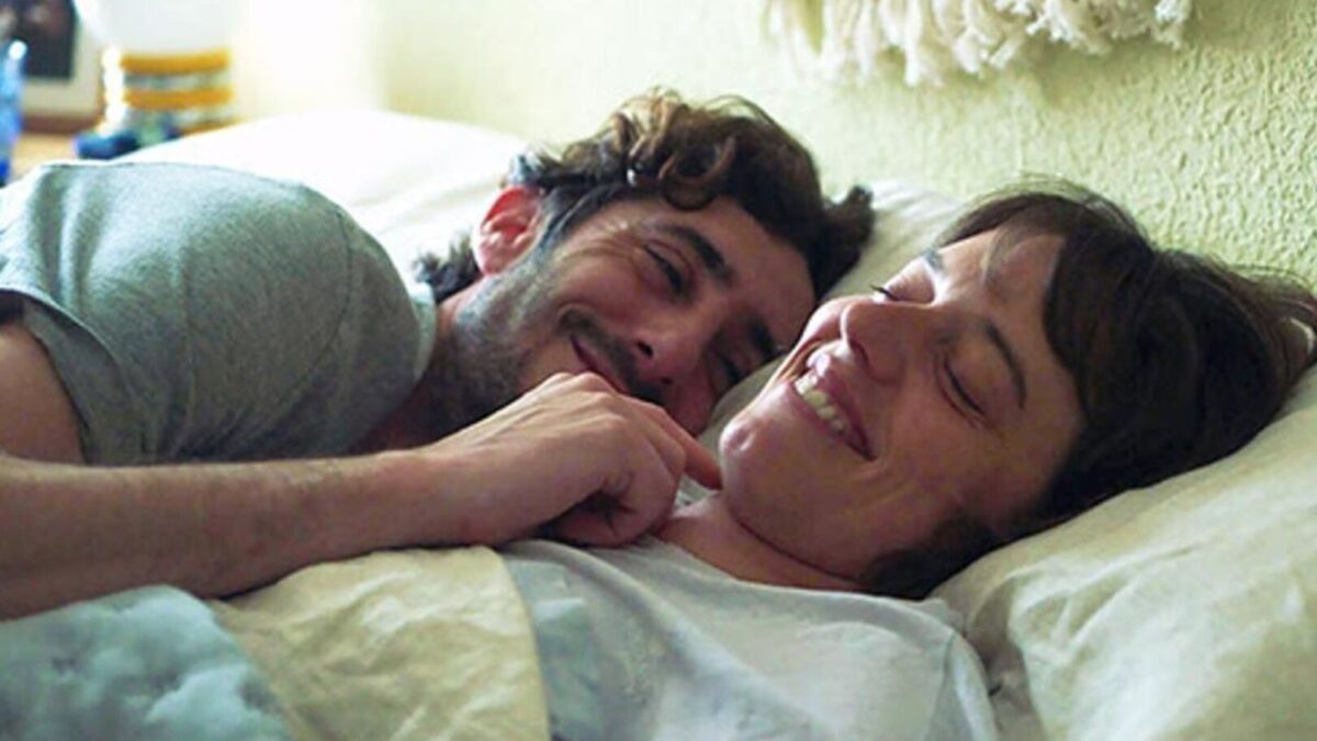 Fotograma de la película 'Mamífera', dirigida por Liliana Torres y protagonizada por Lina Cardona, Max Marieges y Hamza Zaidi