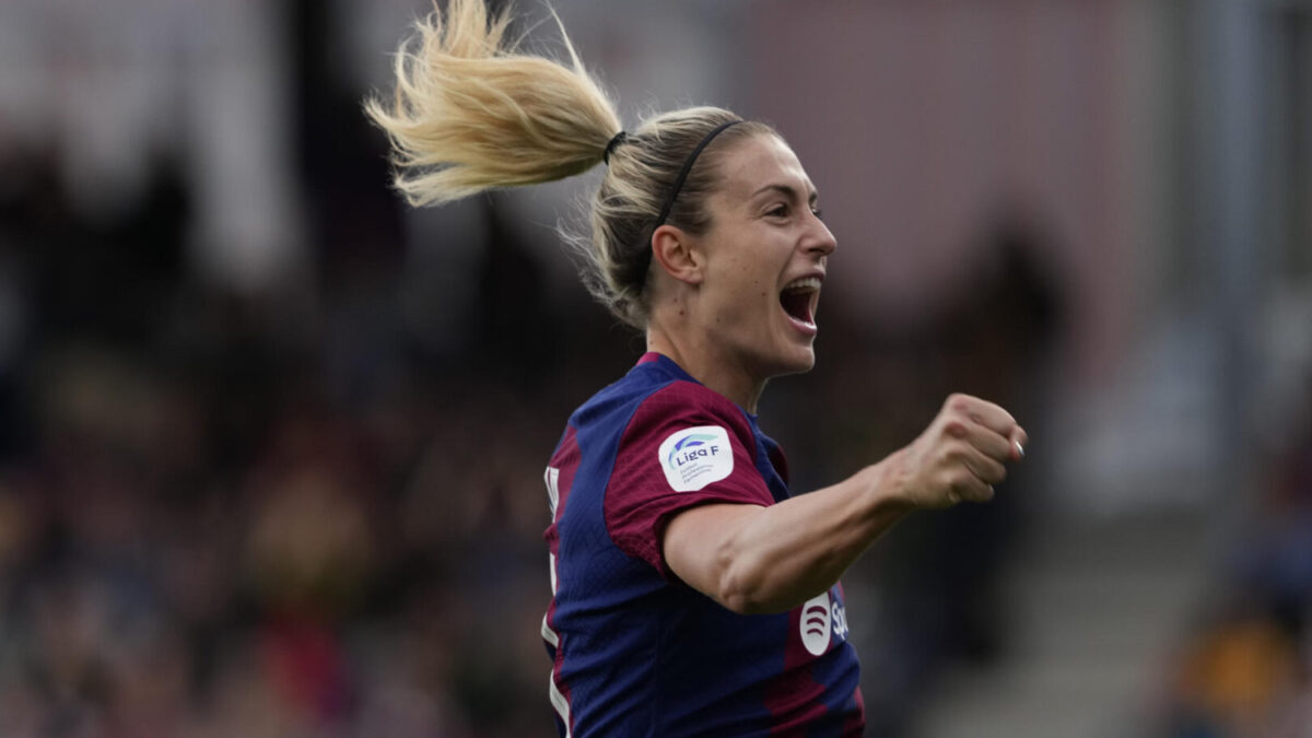 La centrocampista del FC Barcelona Alexia Putellas celebra tras anotar. EFE/ Alejandro García