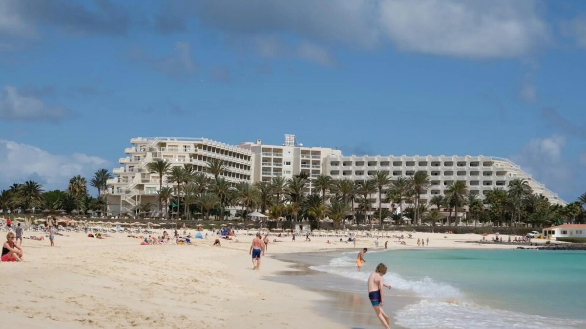 Islas Canarias - Sociedad