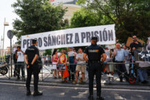 Imagen de manifestantes en una declaración antigua de Begoña Gómez