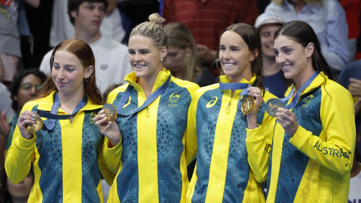 El equipo australiano de 4x100 en París 2024, compuesto por Mollie O'Callaghan, Shayna Jack, Emma McKeon y Meg Harris