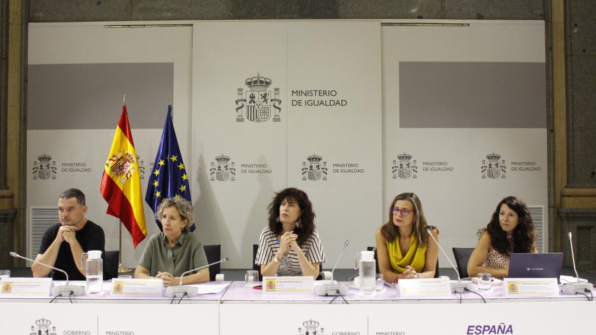 La ministra de Igualdad en el anterior Comité de Crisis organizado en el Ministerio de Igualdad