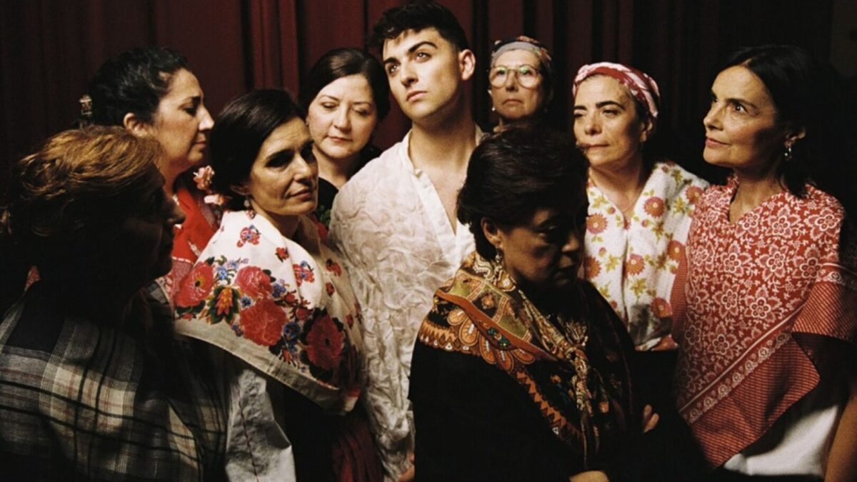 Juanjo Bona y la portada de 'Mis tías', su nuevo tema