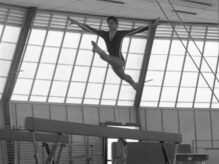 La gimnasta rumana Nadia Comaneci durante una sesión de entrenamiento en el Polideportivo de Aluche en Madrid