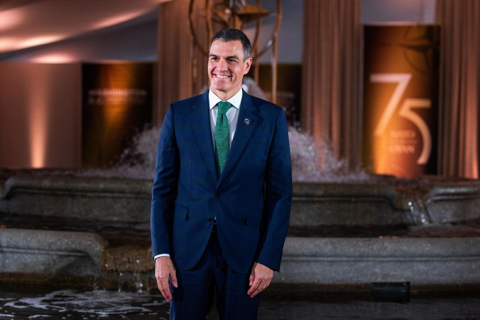 Washington (United States), 09/07/2024.- Prime Minister of Spain Pedro Sanchez Perez-Castejon arrives for an event celebrating the 75th anniversary of the North Atlantic Treaty Organization (NATO) at the Andrew Mellon Auditorium in Washington, DC, USA, 09 July 2024. The 75th anniversary event kicked off NATOs three-day 2024 summit in downtown DC. (España) EFE/EPA/JIM LO SCALZO