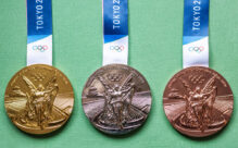 Las medallas de los JJOO de Tokio 2020, las cuales se fabricaron a partir de materiales como residuos electrónicos reciclados