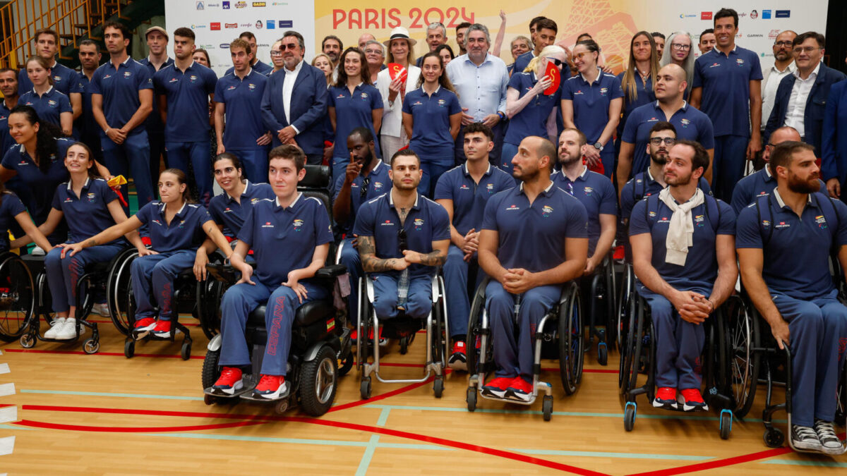 El equipo paralímpico español antes de partir hacia París 2024
