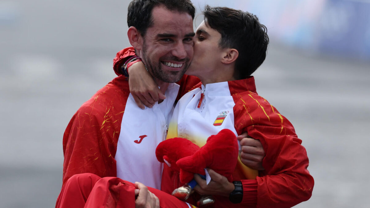 Álvaro Martín y María Pérez, felices, tras su campeonato olímpico