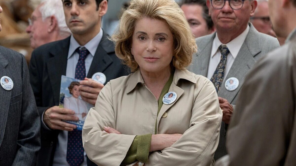 Catherine Deneuve en la película 'Bernardette', donde da vida a Bernardette Chirac