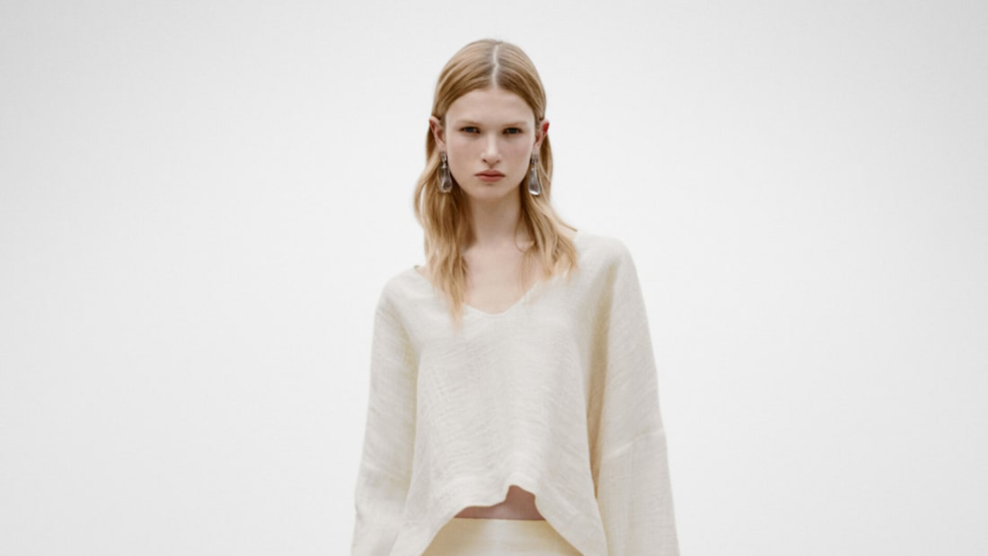 La blusa de Massimo Dutti que enamora a Marta Ortega. Rebajada al 60%, por 49,95 euros hasta el 31 de agosto (y disponible en web)