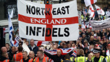 Una marcha de la Liga de Defensa Inglesa en la ciudad británica de Newcastle