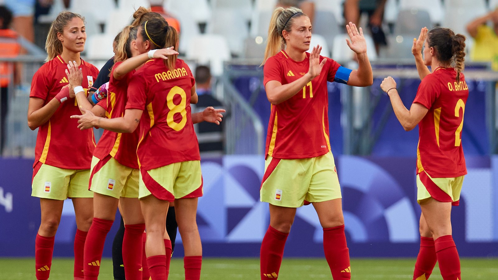 La selección española femenina de fútbol durante un partido en los JJOO de París 2024