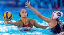 Un partido de la selección española de waterpolo femenino en París 2024