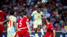Nico Williams disputando el España-Serbia de la primera jornada de la Nations League 2024