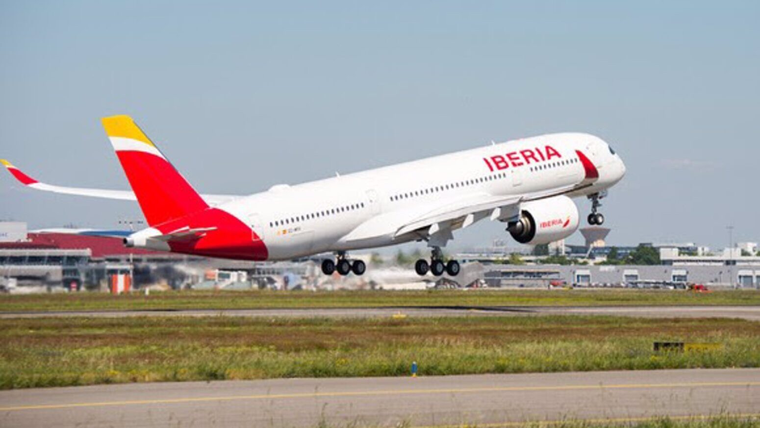 Avión de Iberia - Sociedad