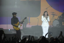 Actuación de Amaral en el concierto benéfico de 'Cadena 100: Solidarios'