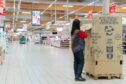 La patronal de la gran distribución pide limitar los complementos por incapacidad temporal ante la renovación del convenio