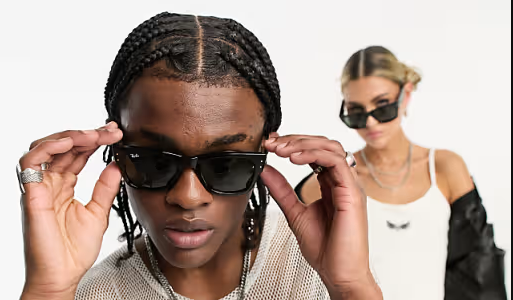 Las gafas anchas con amplias patillas en ASOS
