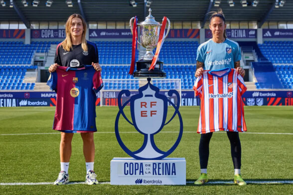 Finalistas de la pasada edición con la Copa de la Reina.