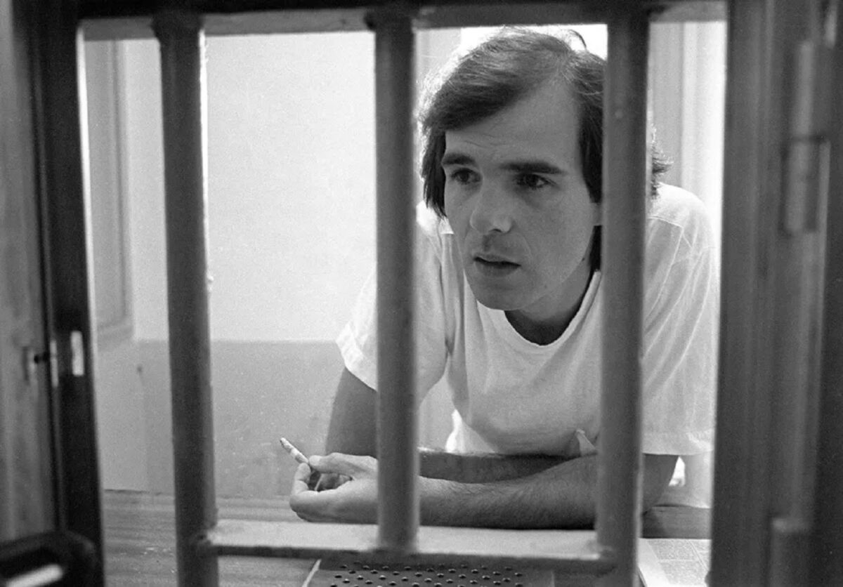 Rafael Escobedo - Sociedad