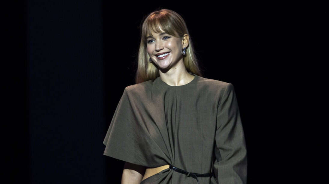 La actriz Jennifer Lawrence ha recibido el Premio Donostia del 73 Festival Internacional de Cine de San Sebastián. EFE/ Javier Etxezarreta