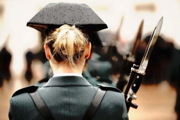 Mujeres en la Guardia Civil - Defensa
