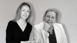 Natalia Sara Mendinueta y Carolina San Miguel