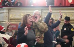 Público en el Teatro Real - Sociedad