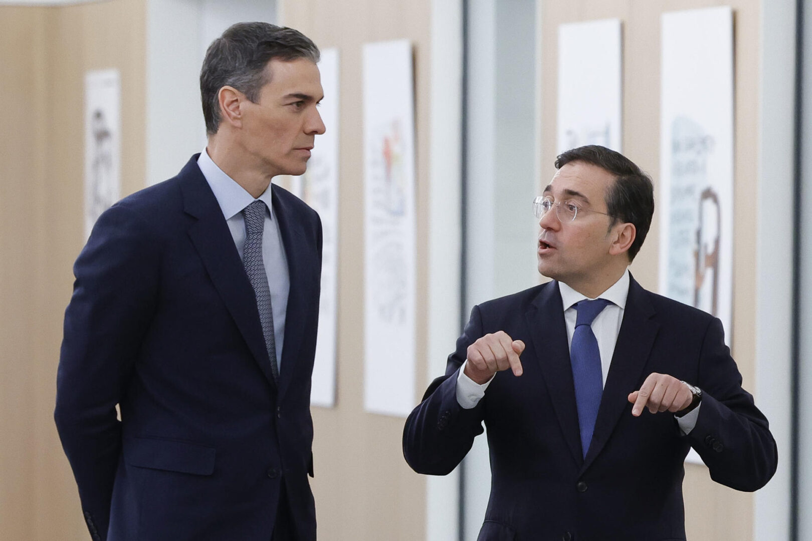 Pedro Sánchez y José Manuel Albares