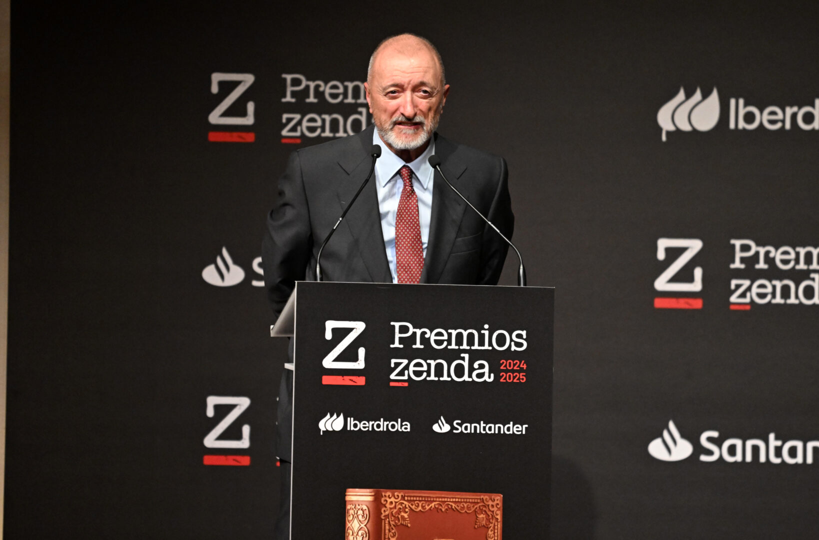 El escritor español, Arturo Pérez Reverte