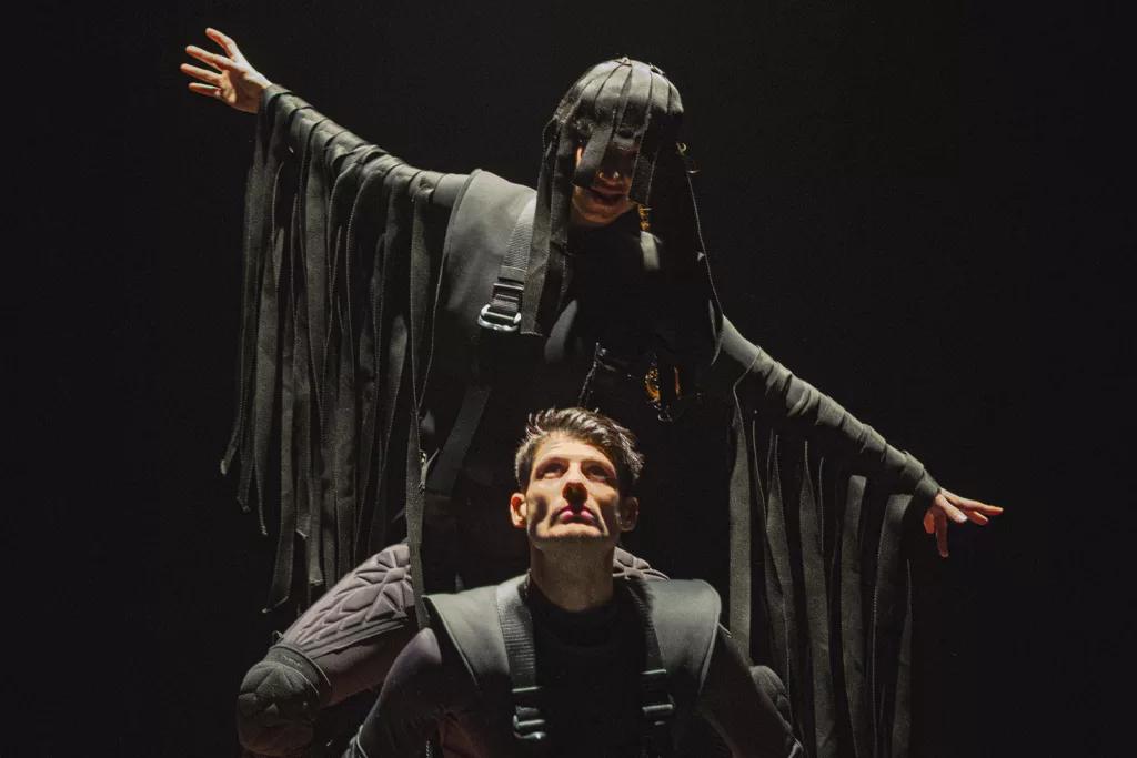 Un momento de la obra 'Tebanas', dirigida por Álvaro Tato