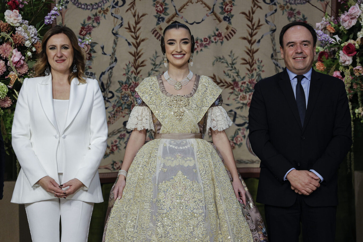Pérez Llorca y Catalá asisten al acto de exaltación de la Fallera Mayor ...