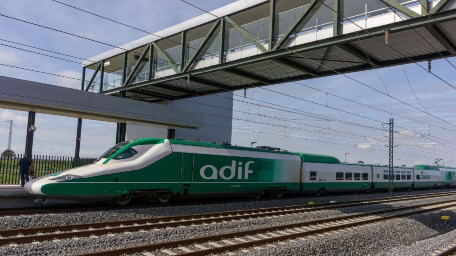 Coches sobre raíles: la decisión de Adif para ahorrar costes en la inspección de las vías