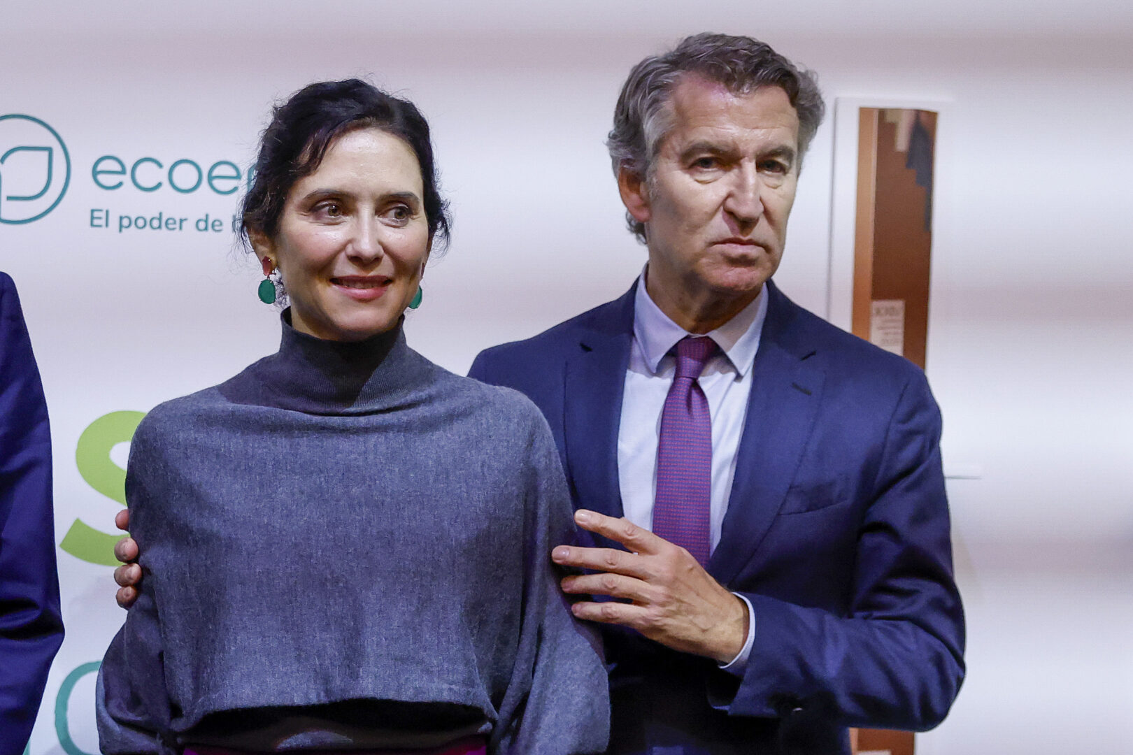 La presidenta de la Comunidad de Madrid, Isabel Díaz Ayuso (i), junto al líder del Partido Popular, Alberto Núñez Feijóo.