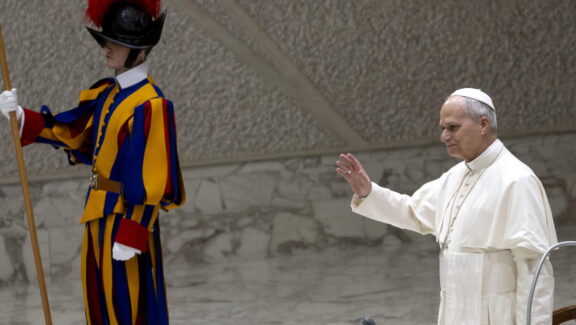 León XIV muestra su cercanía con las víctimas del accidente ferroviario en Adamuz