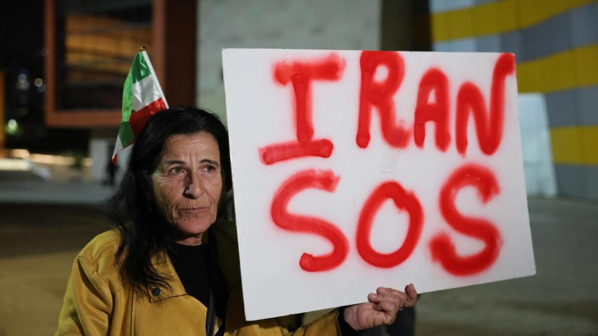 Irán