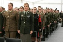 Mujeres militares españolas - Defensa