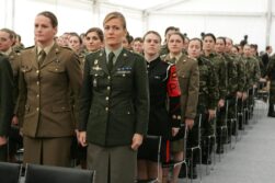 Mujeres militares españolas - Defensa