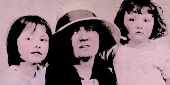 Elizabeth Sanxay Holding, la sirena olvidada de la novela criminal, con sus hijos