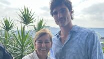María Estévez junto a Jacob Elordi tras entrevistarlo en Los Ángeles