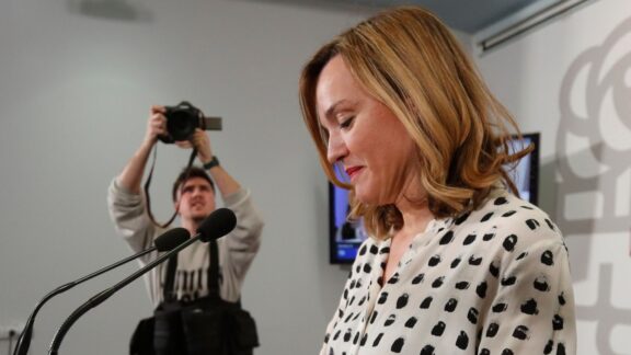 La secretaria general de los socialistas en Aragón, Pilar Alegría, comparece tras conocerse el resultado electoral
