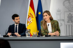 Los ministros Pablo Bustinduy y Sara Aagesen en Moncloa