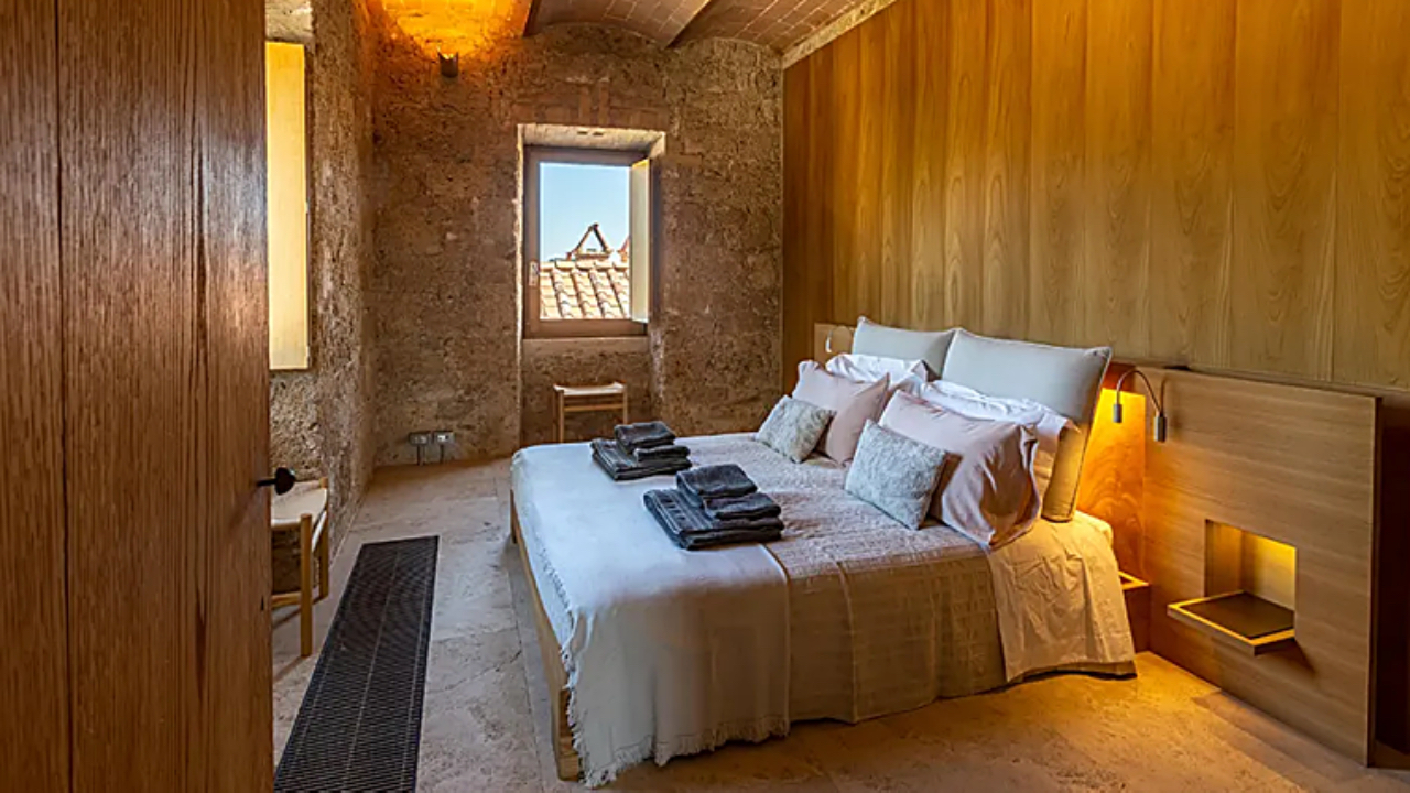 Dormitorio en la mansión de La Toscana - Sociedad